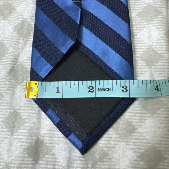 Stacy Adams Men's Tie Pocket Square Set Blue Striped Microfiber 3.25" Wide - Picture 6 of 7